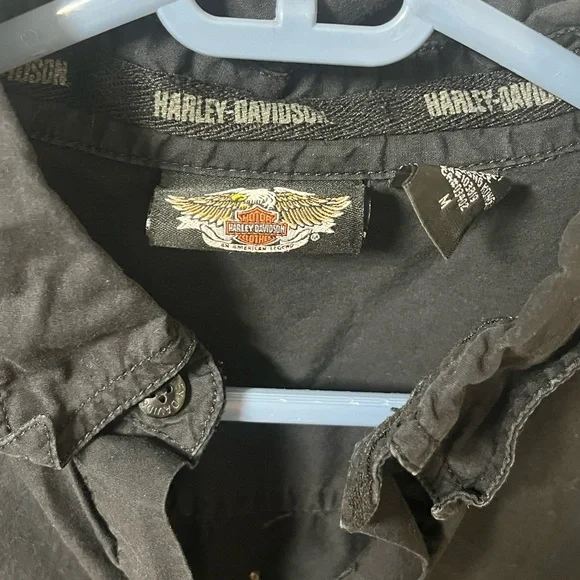 Harley Davidson Black Button Up Embroidered shirt - Picture 3 of 5